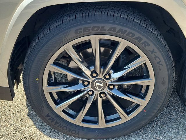 Used 2024 Lexus LX 600 F Sport AWD/4WD image 9