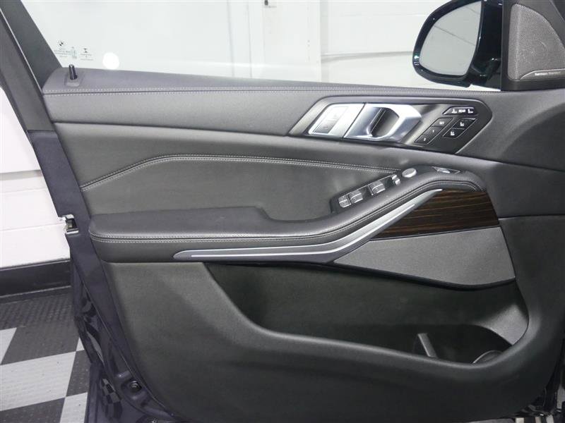 Used 2020 BMW X7 xDrive40i w/ Premium Package image 17