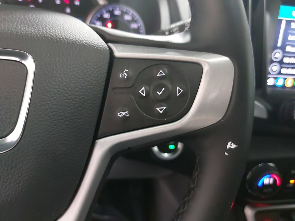 Used 2024 GMC Terrain SLT image 18