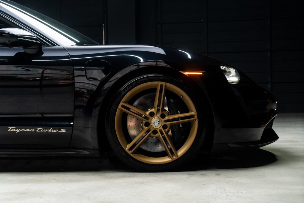 Used 2021 Porsche Taycan Turbo S w/ Premium Package AWD/4WD image 10