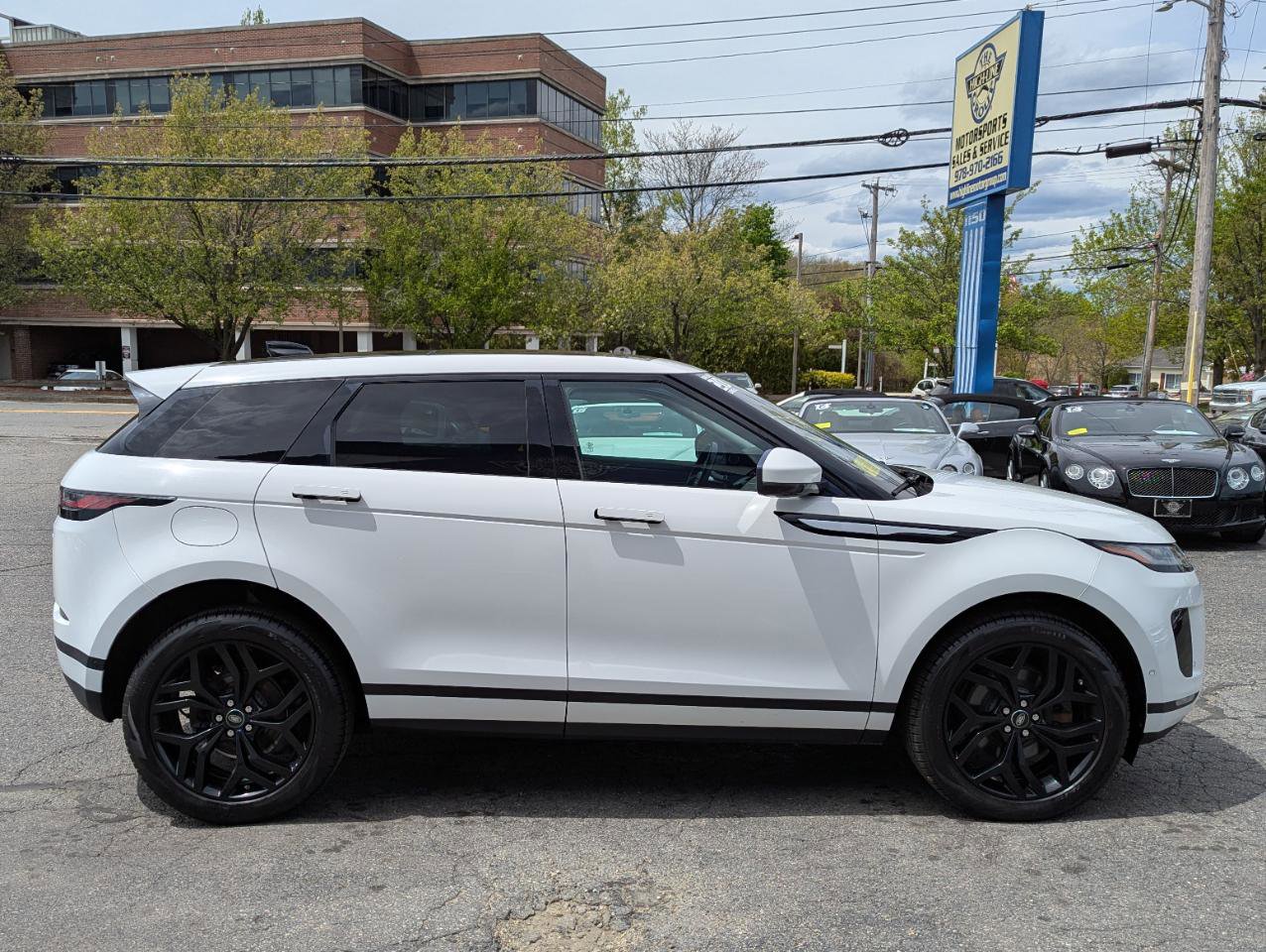 Used 2020 Land Rover Range Rover Evoque SE AWD/4WD image 6