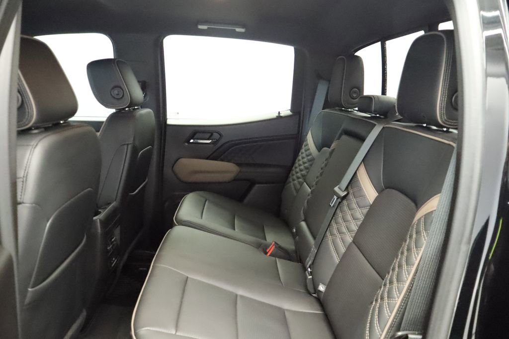 Used 2023 GMC Canyon Denali image 23