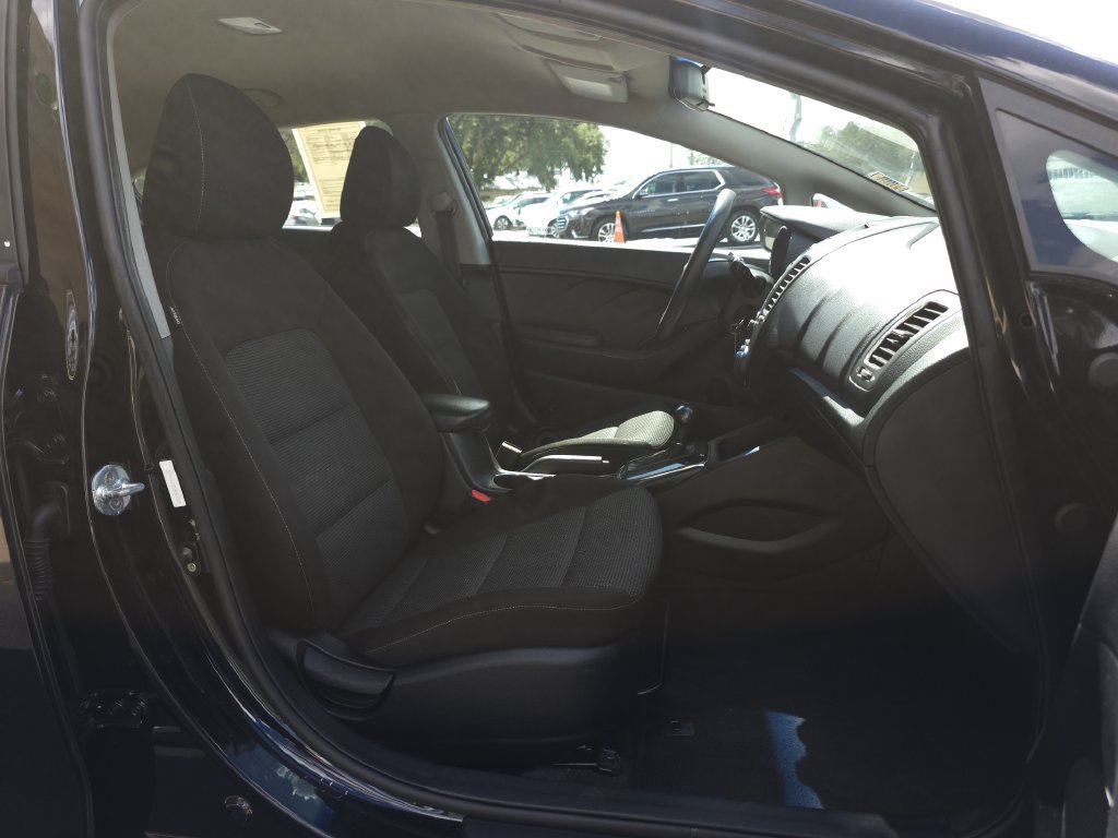 Used 2017 Kia Forte LX FWD image 17
