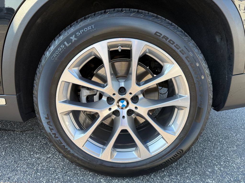 Used 2025 BMW X5 xDrive40i AWD/4WD image 16