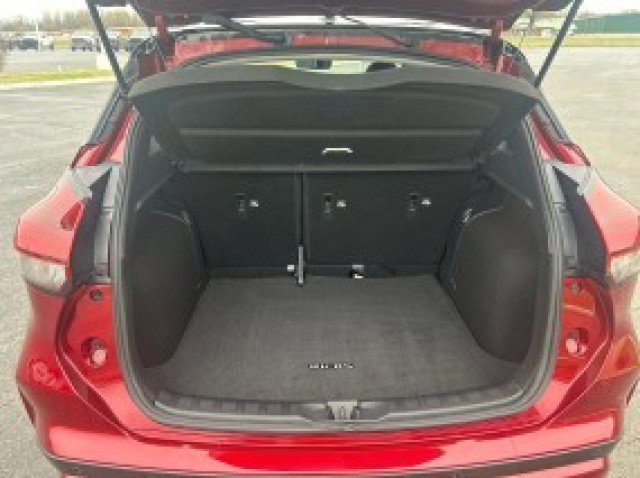 Used 2024 Nissan Kicks SR w/ SR Premium Package image 2