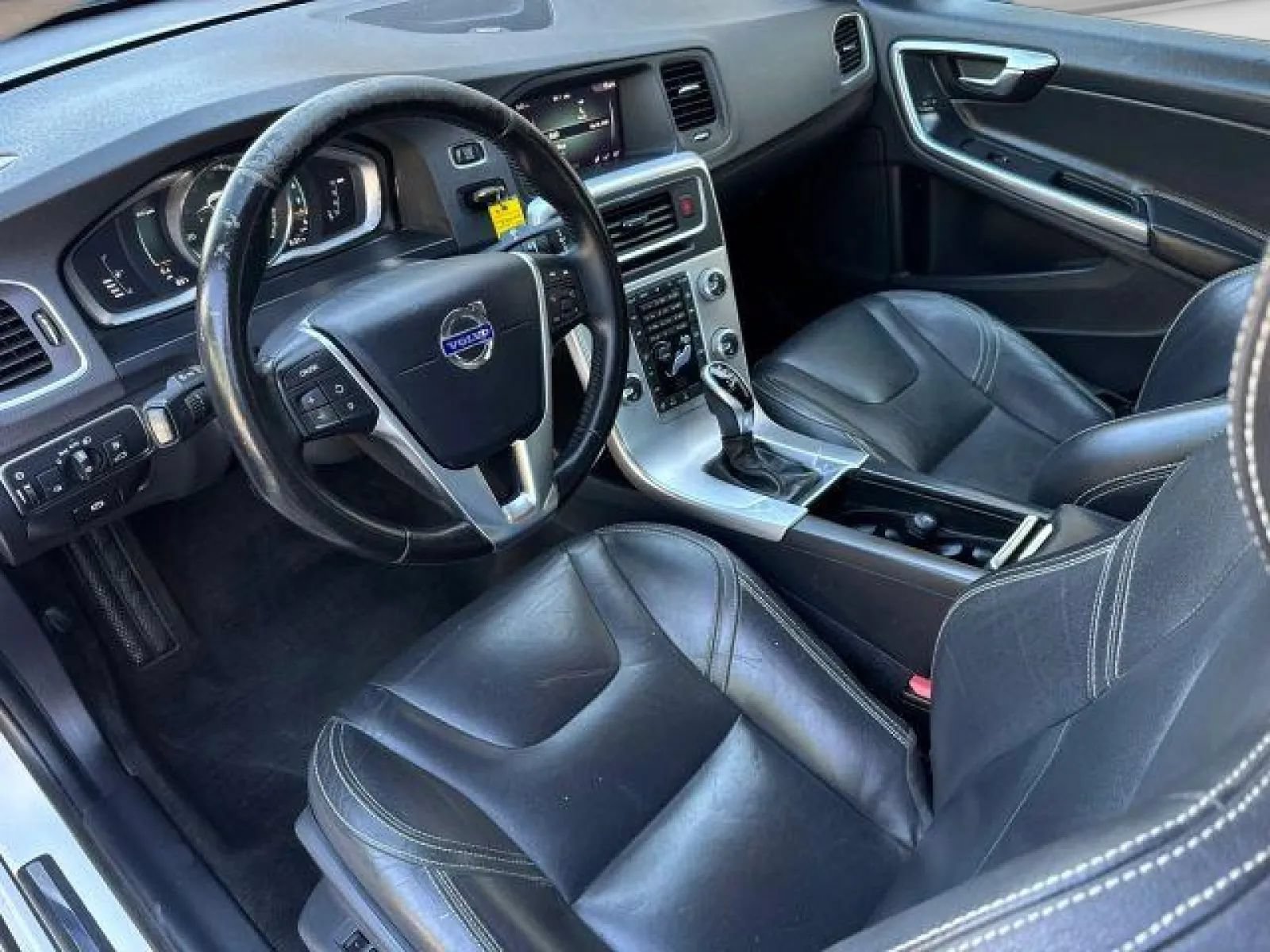 Used 2017 Volvo S60 T5 Dynamic FWD image 13