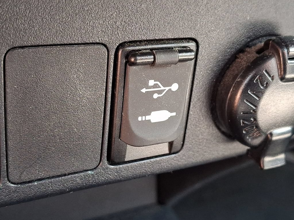 Used 2015 Toyota RAV4 Limited w/ Outdoor Package AWD/4WD image 26