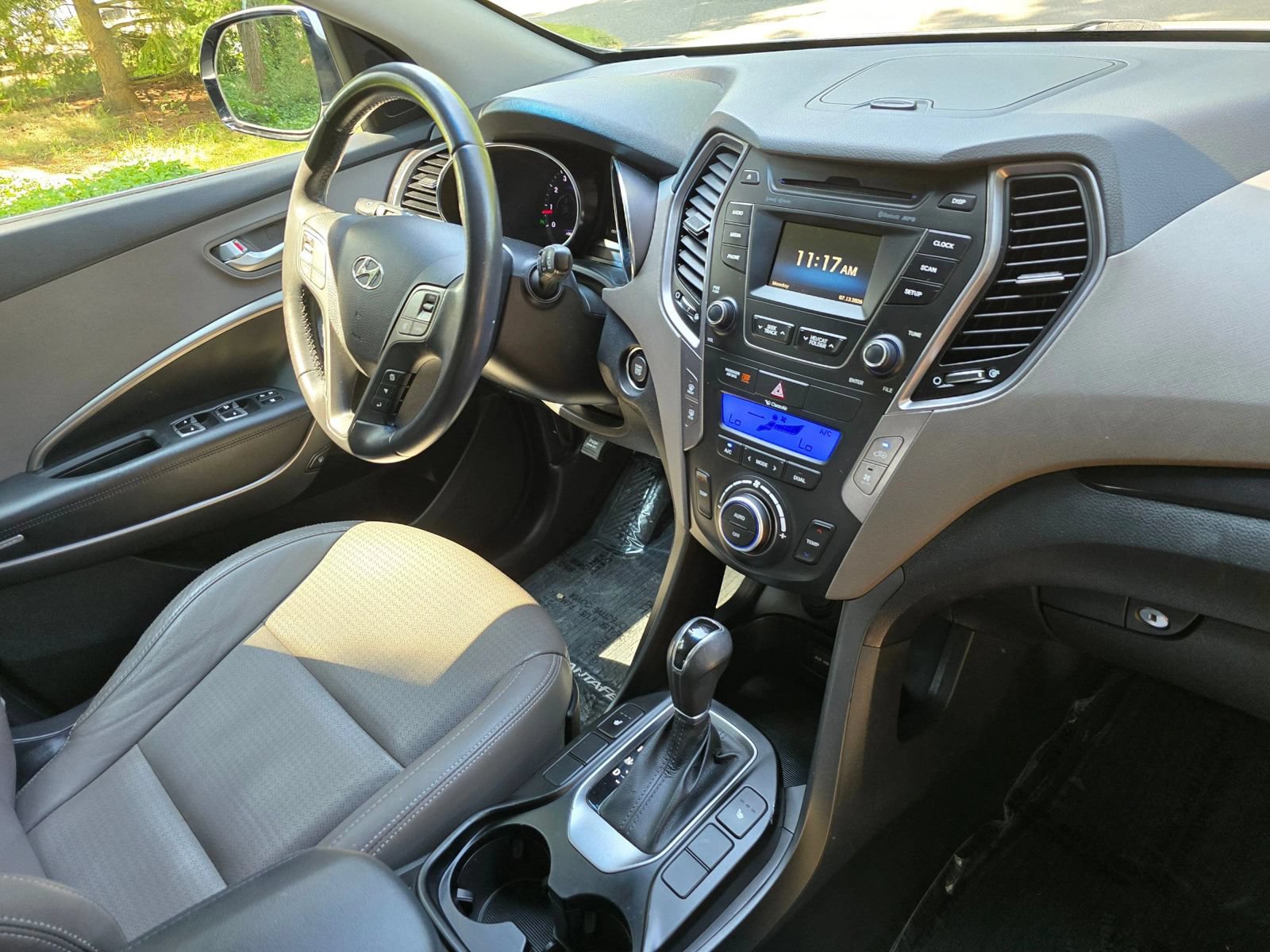 Used 2013 Hyundai Santa Fe Limited AWD/4WD image 12