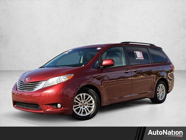 Used 2016 Toyota Sienna XLE FWD image 1