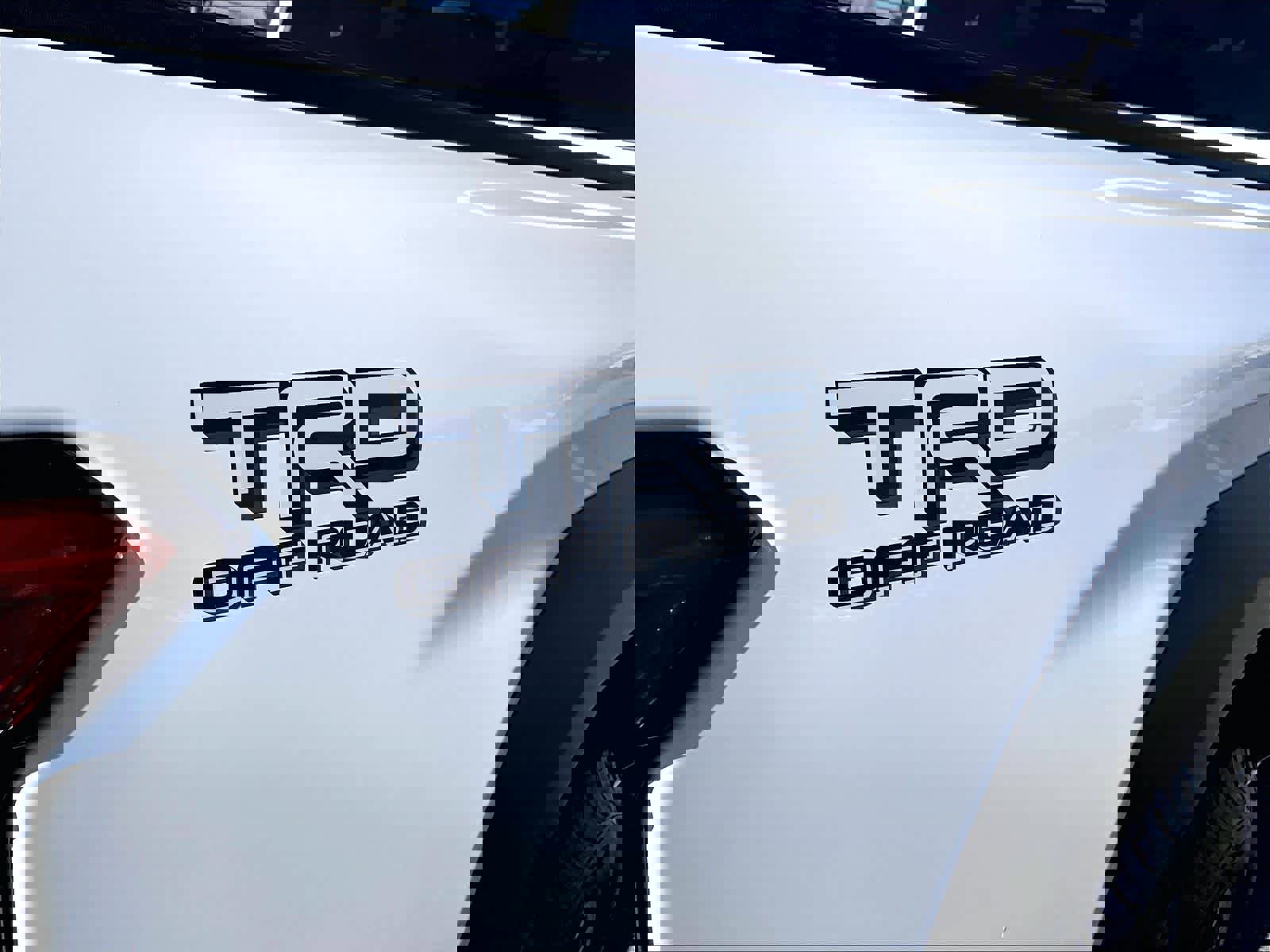 Used 2025 Toyota Tacoma TRD Off-Road image 29