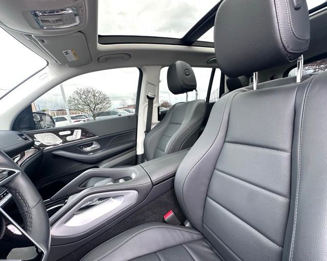 Used 2024 Mercedes-Benz GLS 450 4MATIC image 23