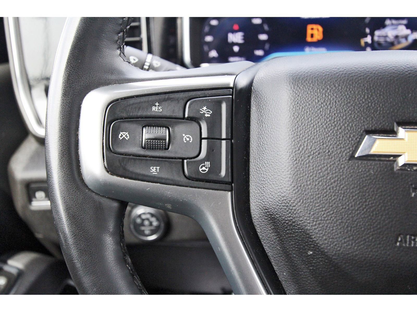 Used 2025 Chevrolet Silverado 2500 LT w/ Convenience Package image 23