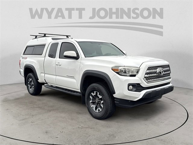 Used 2016 Toyota Tacoma TRD Off-Road image 7