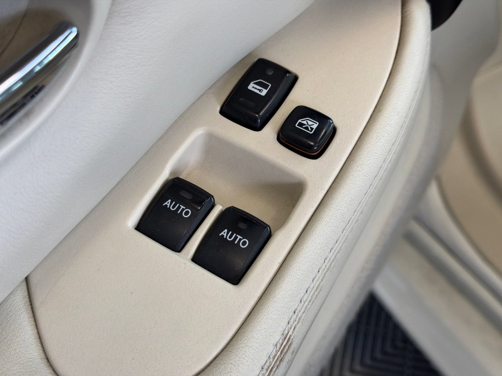 Used 2002 Lexus SC 430 Convertible RWD image 15