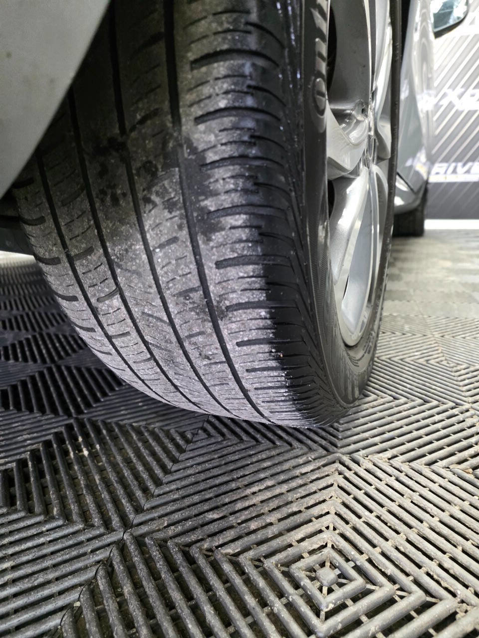 Used 2018 Mercedes-Benz C 300 4MATIC Sedan image 36