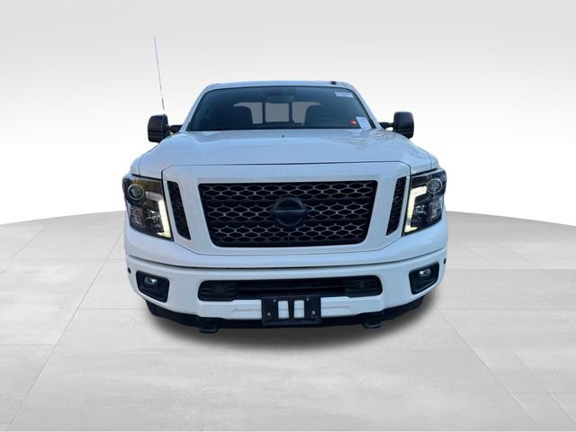 Used 2019 Nissan Titan SV w/ SV Convenience Package image 3