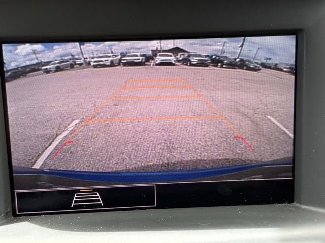 Certified 2024 GMC Terrain SLE w/ Driver Convenience Package FWD image 2