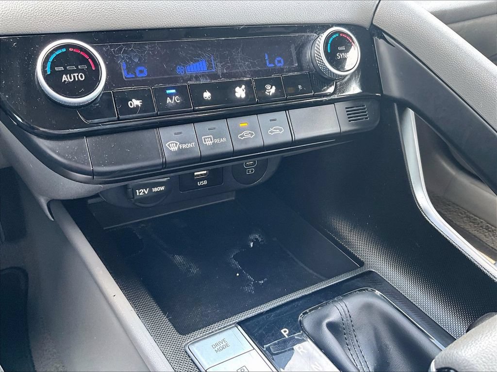Used 2024 Hyundai Elantra SEL FWD image 28