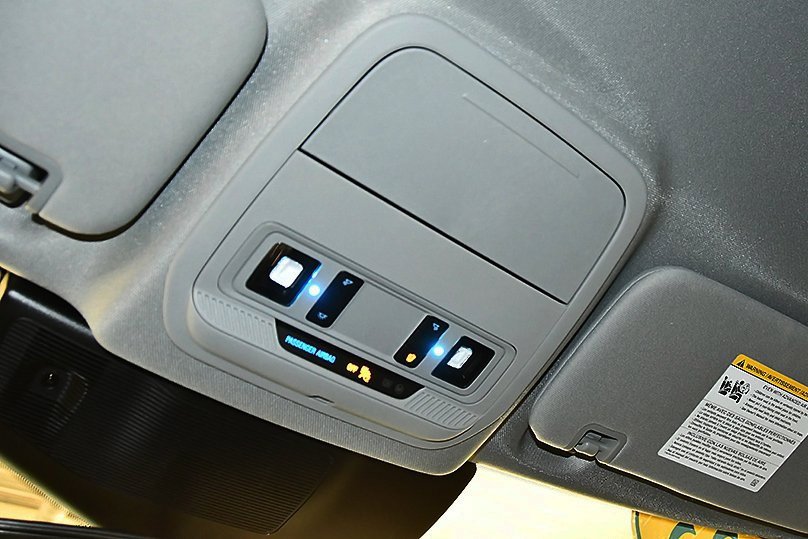 Used 2023 Ford Explorer XLT w/ Equipment Group 202A image 28