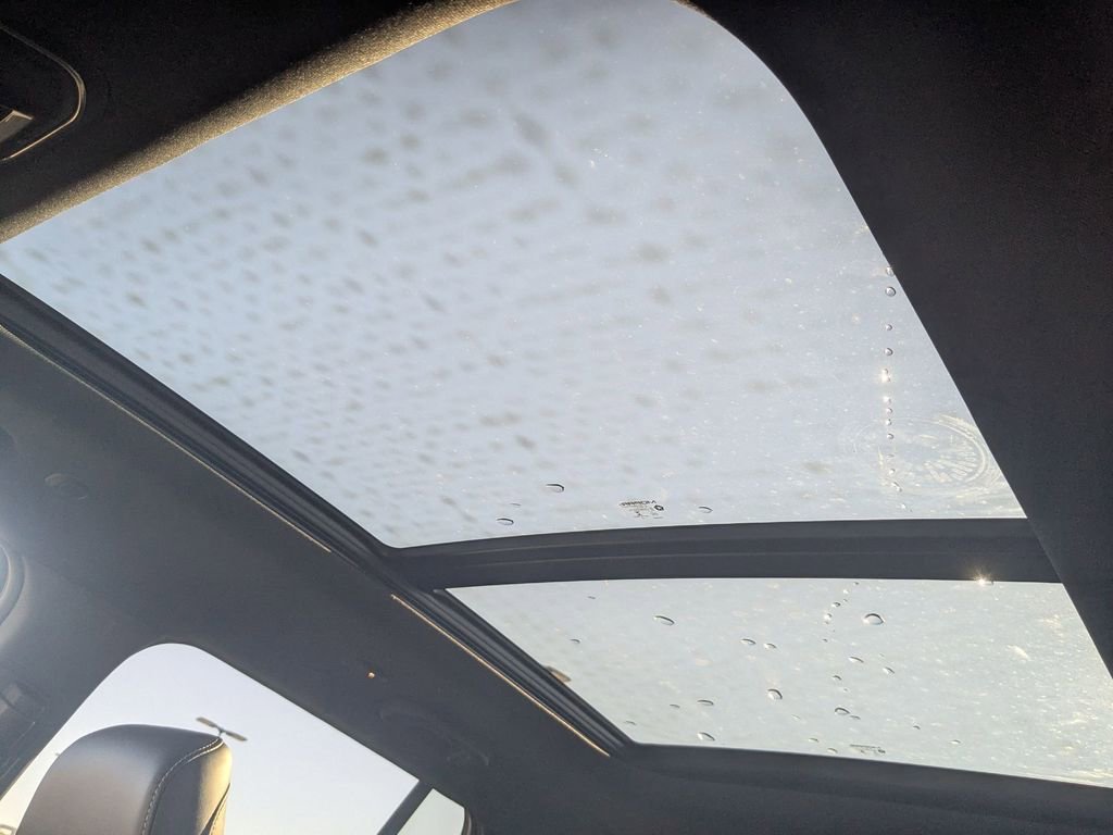 New 2025 Jeep Grand Cherokee Limited w/ Black Appearance Package image 28