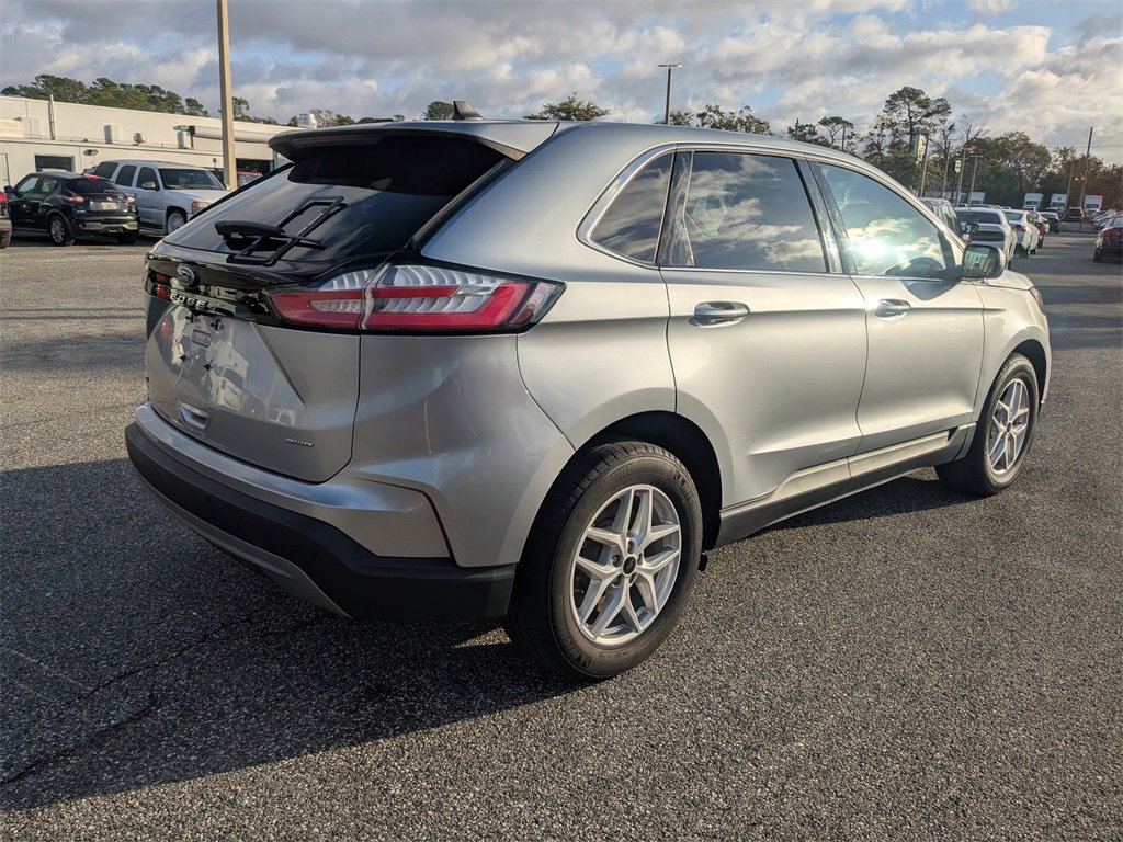 Used 2023 Ford Edge SEL image 4