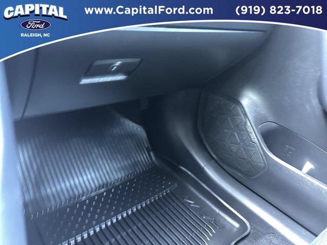 Used 2025 Toyota RAV4 LE AWD/4WD image 27