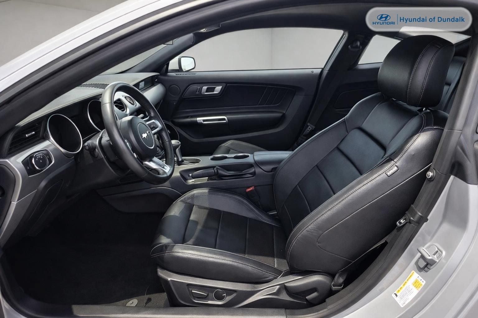 Used 2022 Ford Mustang Premium RWD image 8