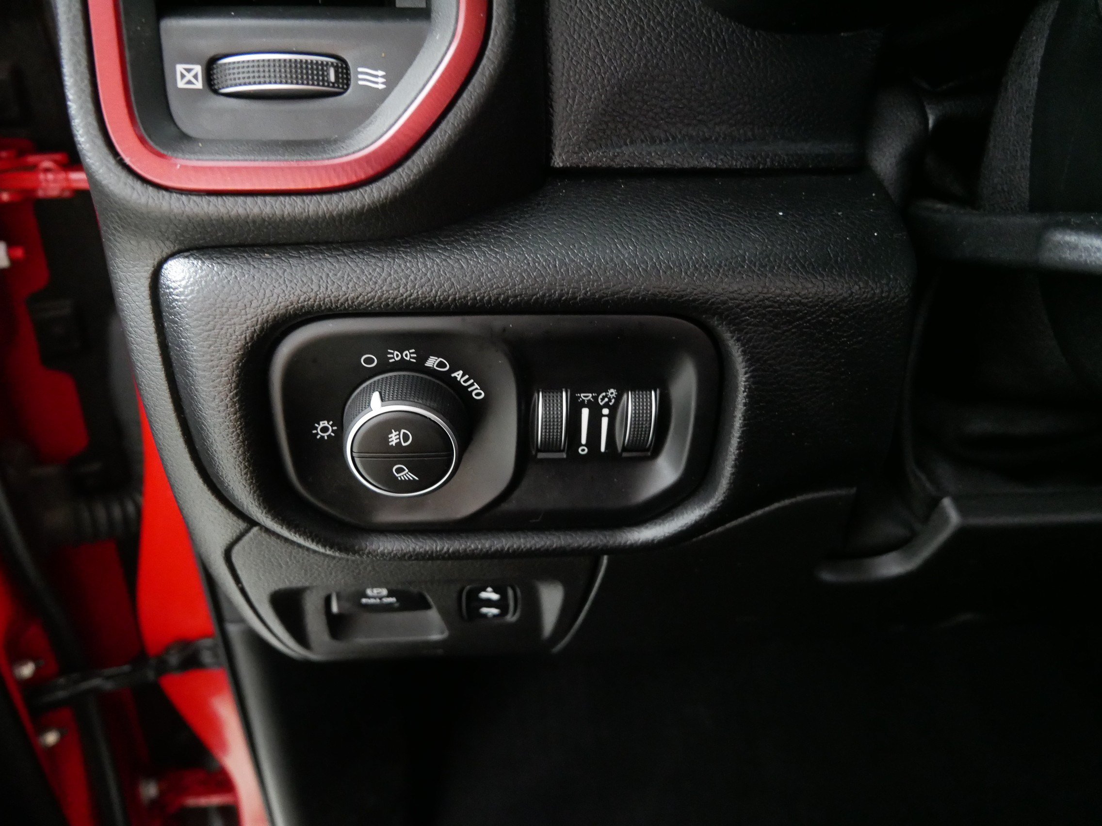 Used 2019 RAM 1500 Rebel w/ Rebel Level 2 Equipment Group AWD/4WD image 26