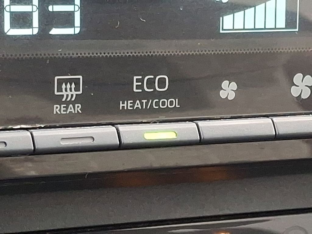 Used 2024 Toyota RAV4 XLE image 26