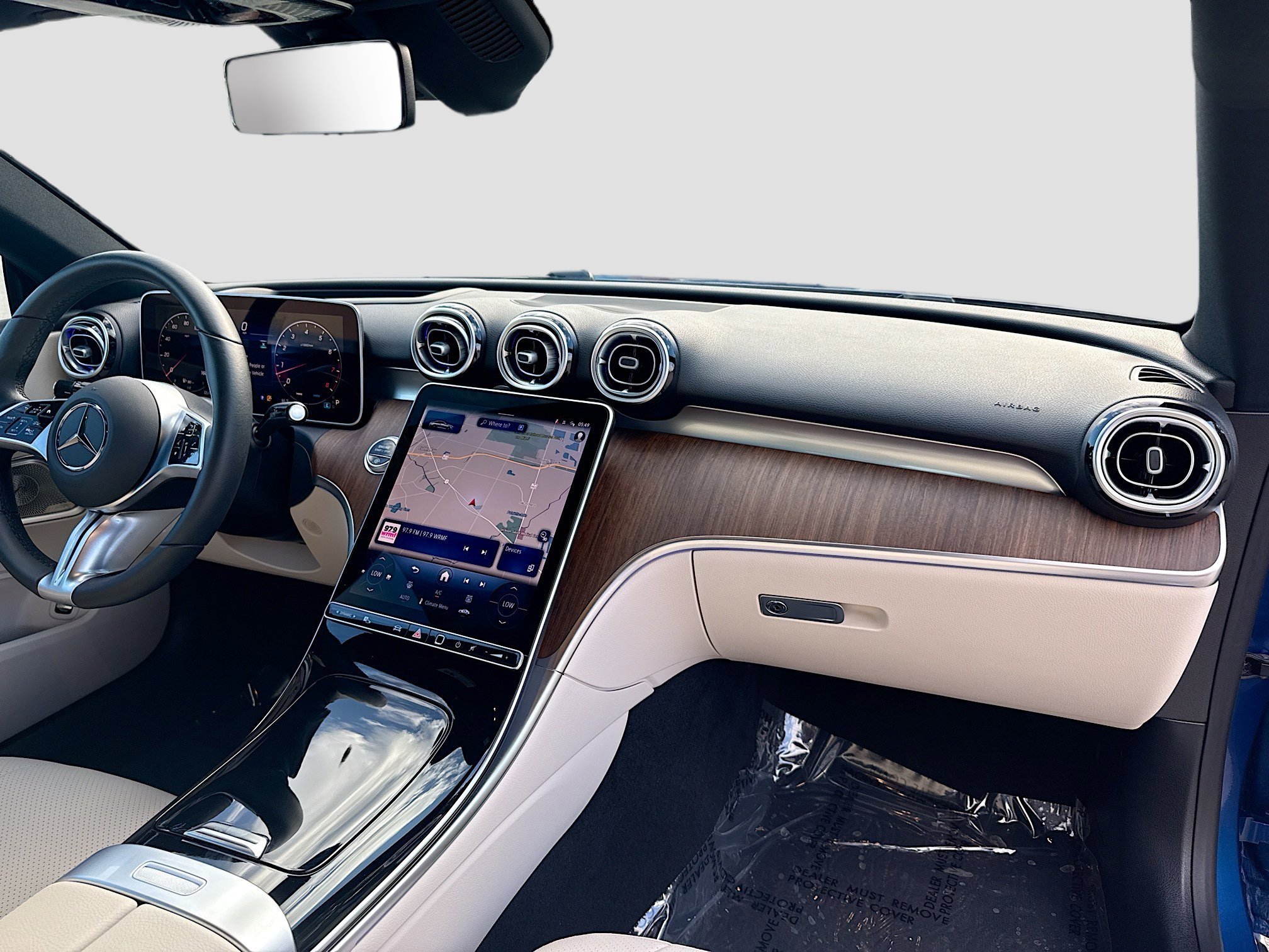 Used 2024 Mercedes-Benz CLE 300 4MATIC Coupe image 29