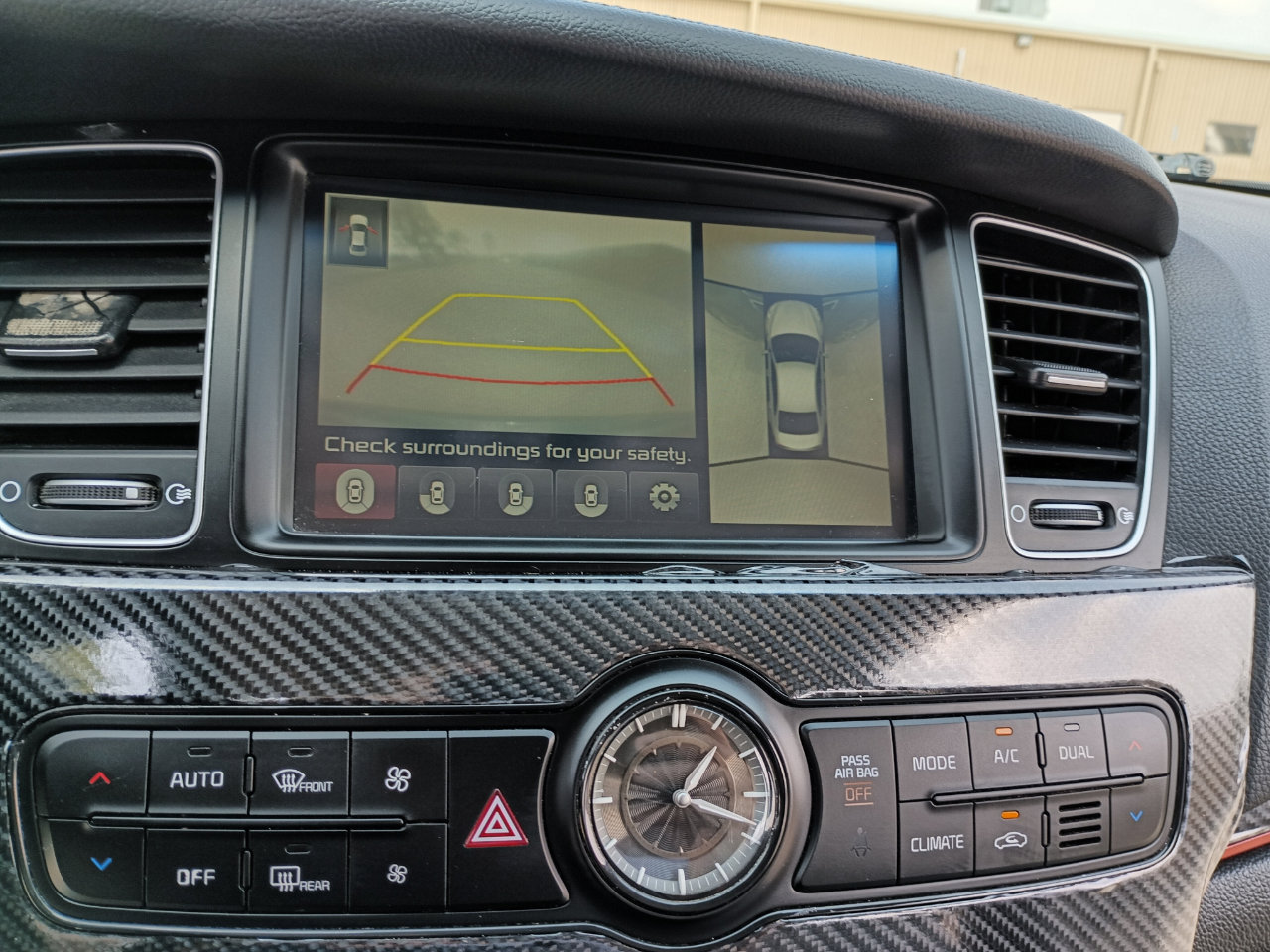 Used 2015 Kia Cadenza Limited image 31