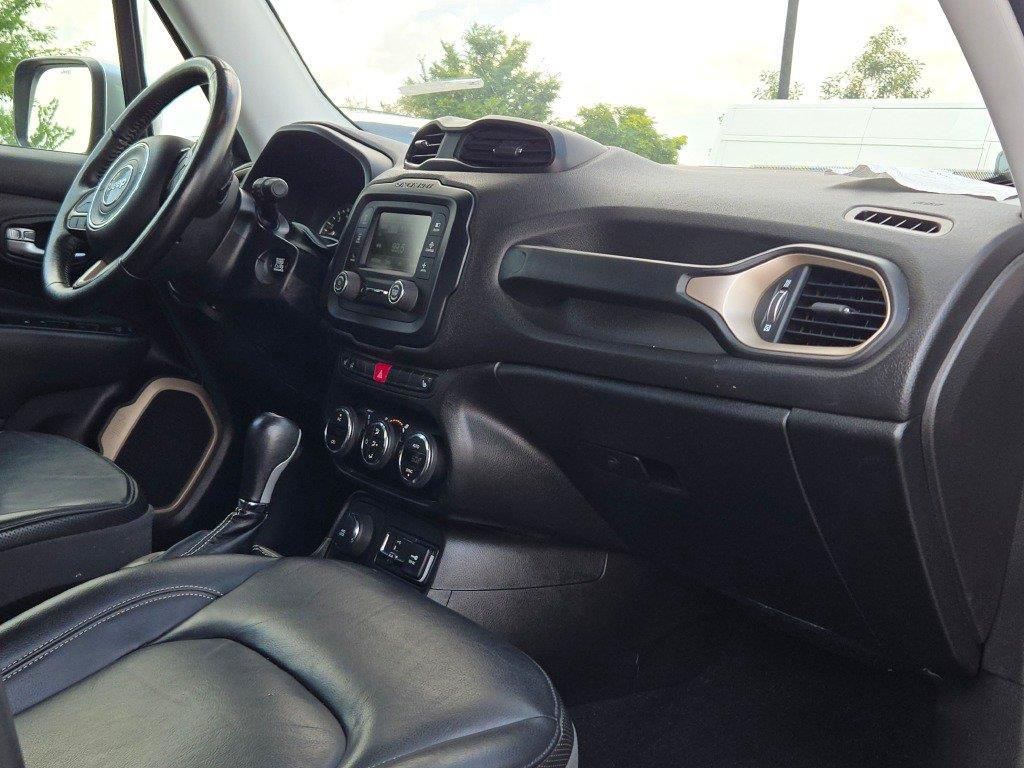 Used 2017 Jeep Renegade Limited AWD/4WD image 5