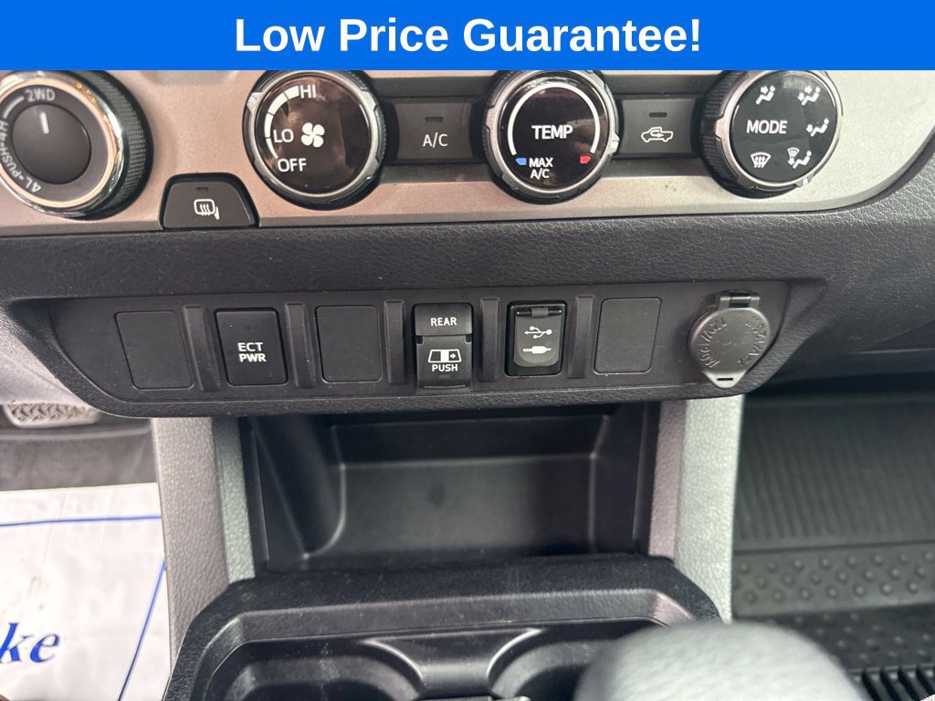 Used 2018 Toyota Tacoma SR5 AWD/4WD image 33