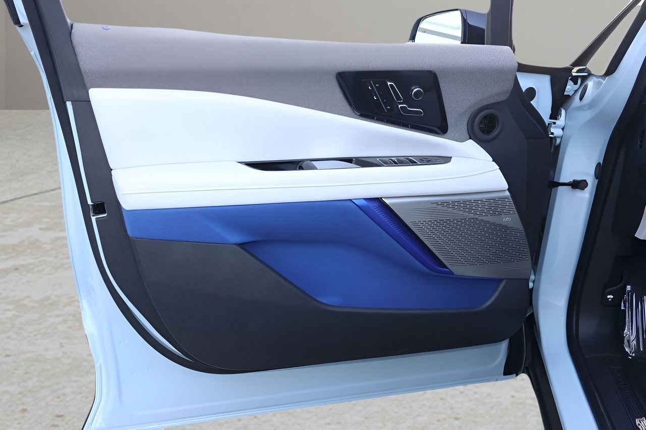 New 2026 Cadillac Optiq Sport 1 RWD image 9