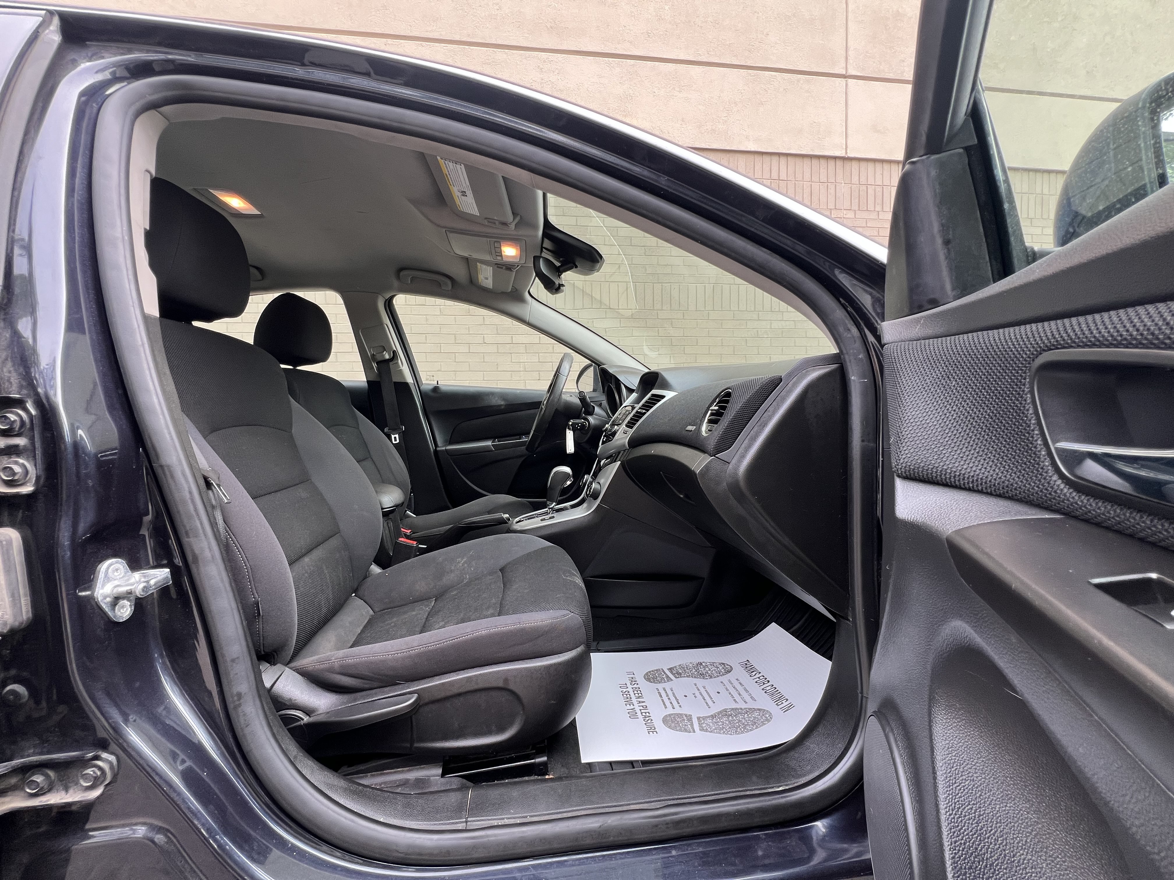 Used 2016 Chevrolet Cruze LT w/ Technology Package FWD image 16