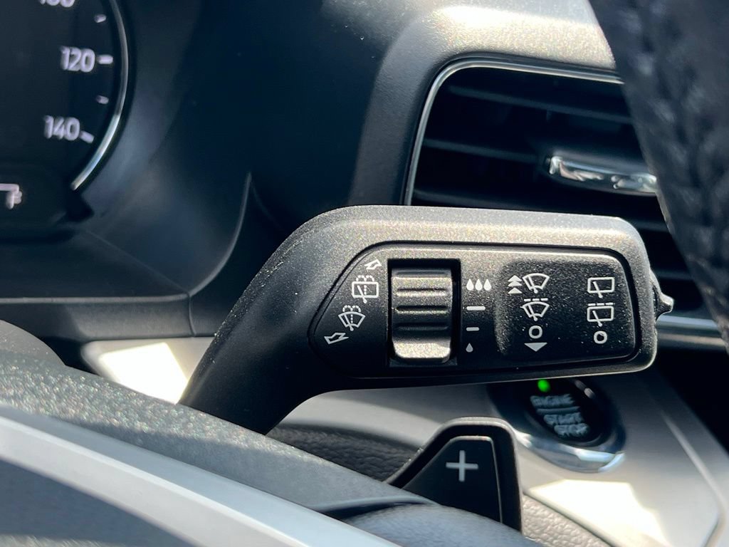 Used 2021 Ford Explorer XLT w/ Equipment Group 202A AWD/4WD image 35