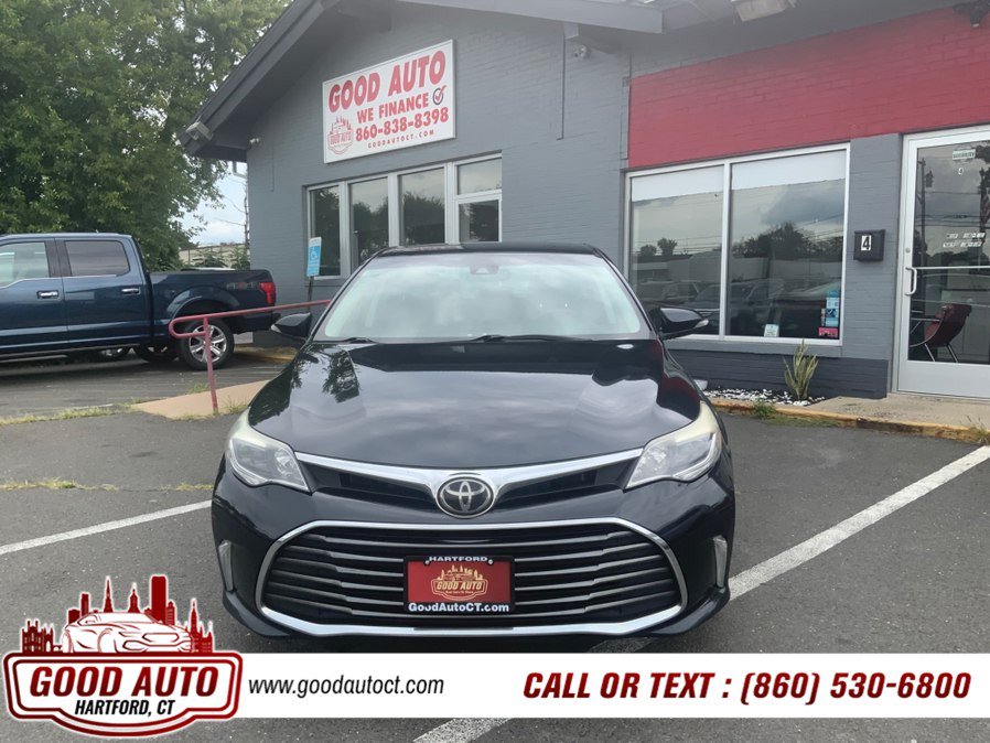 Used 2018 Toyota Avalon XLE FWD image 2