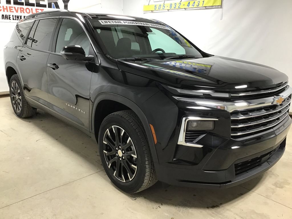 New 2026 Chevrolet Traverse LT w/ Sun and Wheel Package