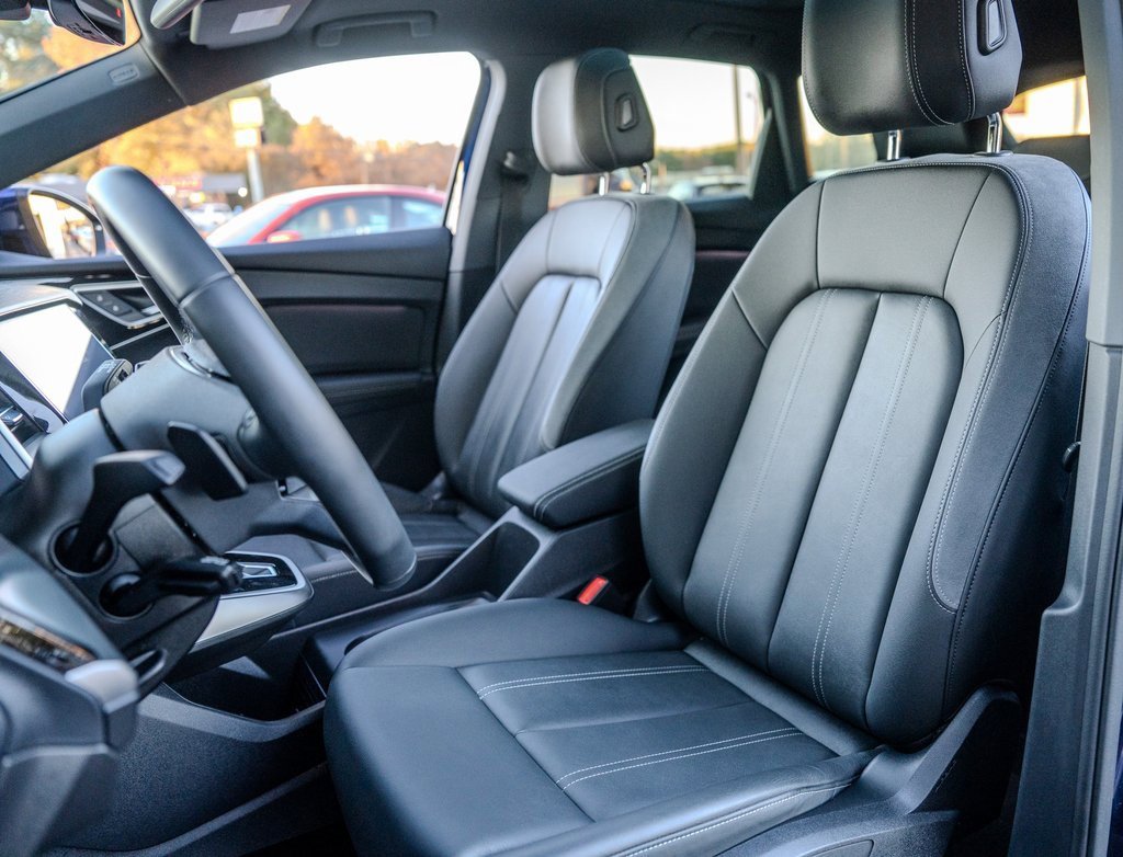 Used 2023 Audi Q4 e-tron Premium Plus w/ Premium Plus image 18
