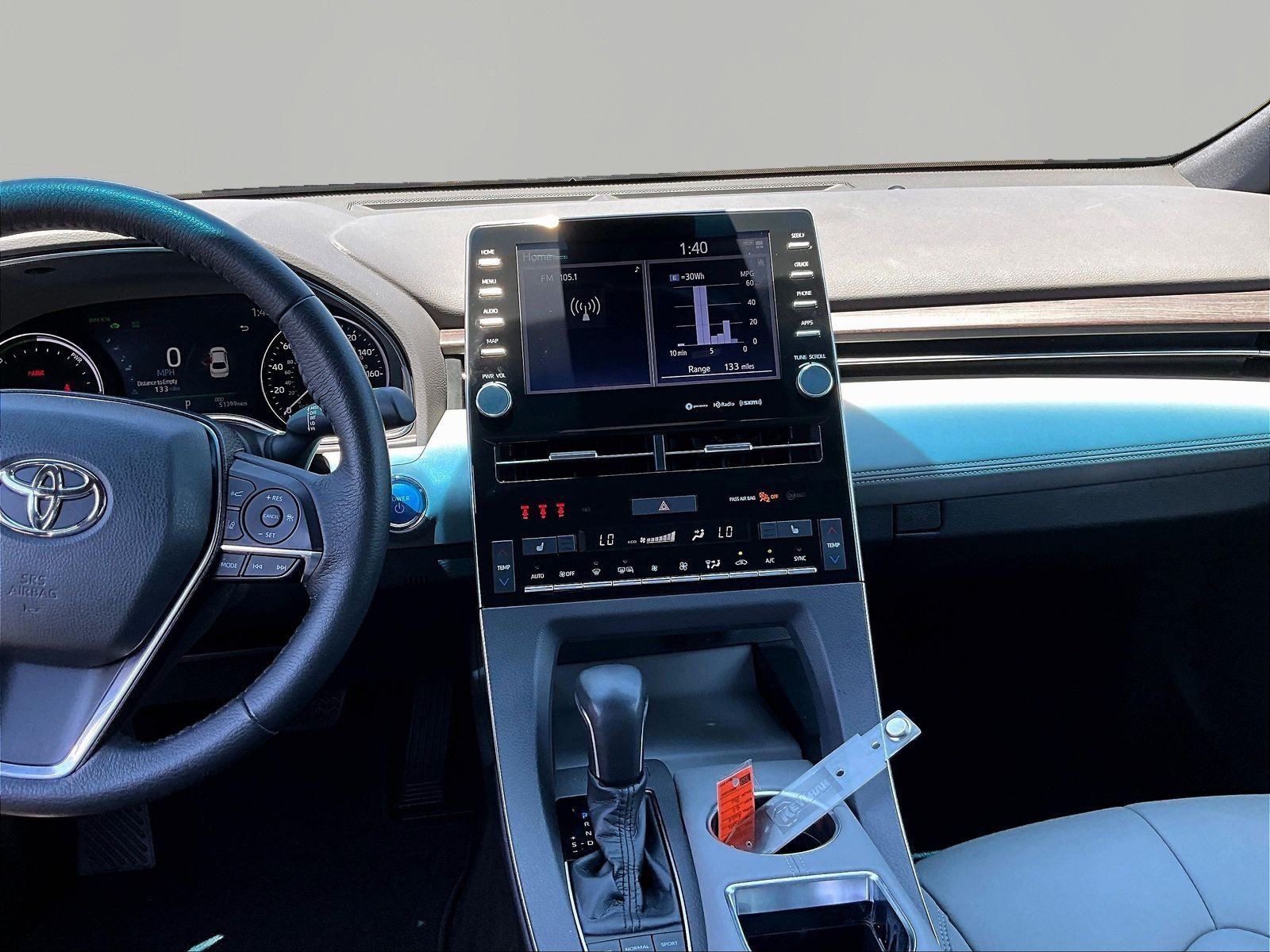 Used 2021 Toyota Avalon XLE w/ Moonroof Package FWD image 9