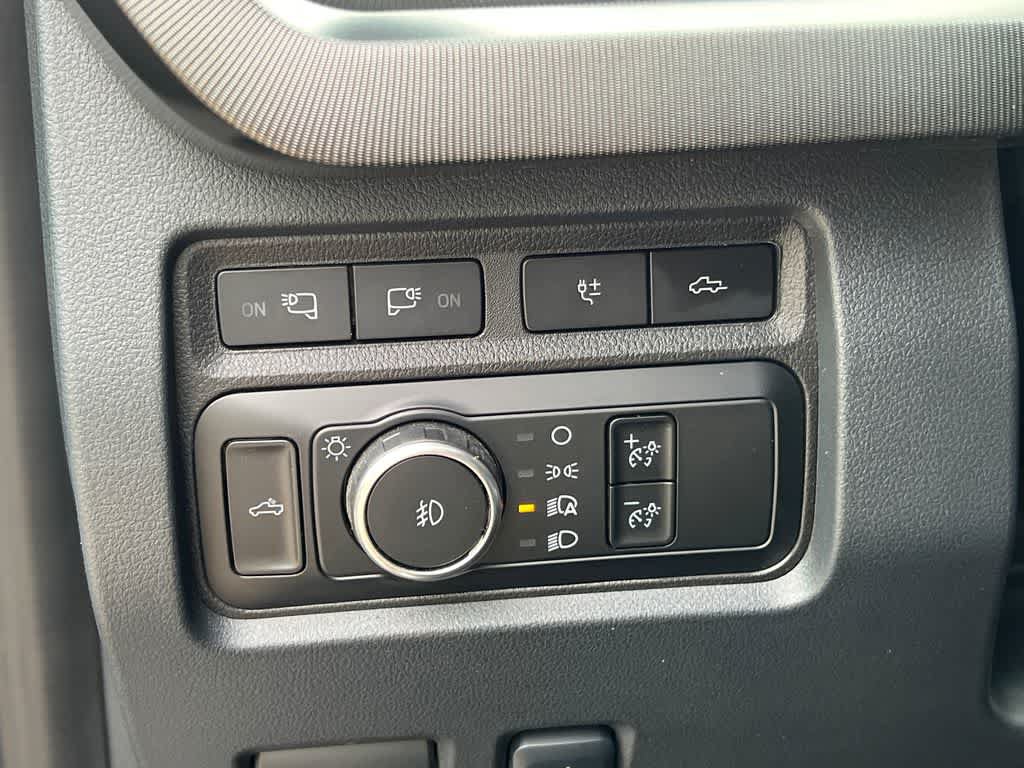 Certified 2024 Ford F350 Platinum AWD/4WD image 33
