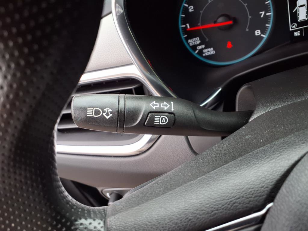 Used 2021 Chevrolet Equinox LS w/ LS Convenience Package image 11