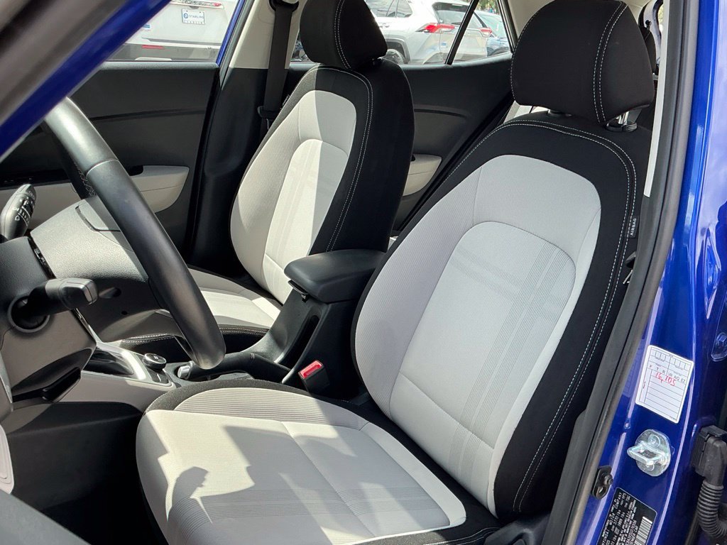 Used 2025 Hyundai Venue SEL FWD image 26