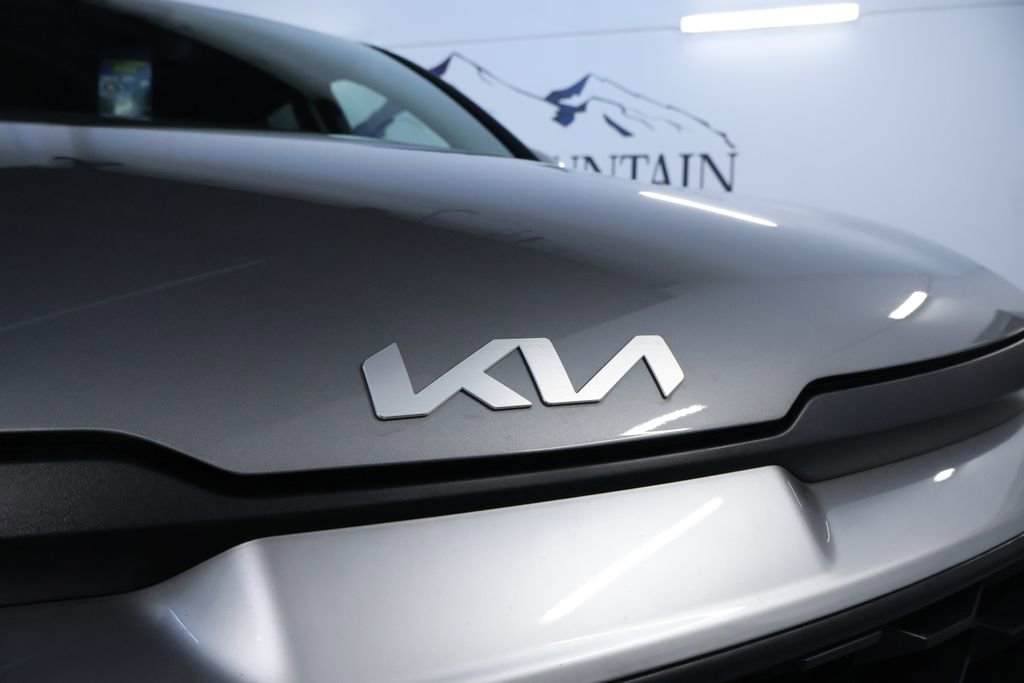 Used 2024 Kia Sportage LX image 9