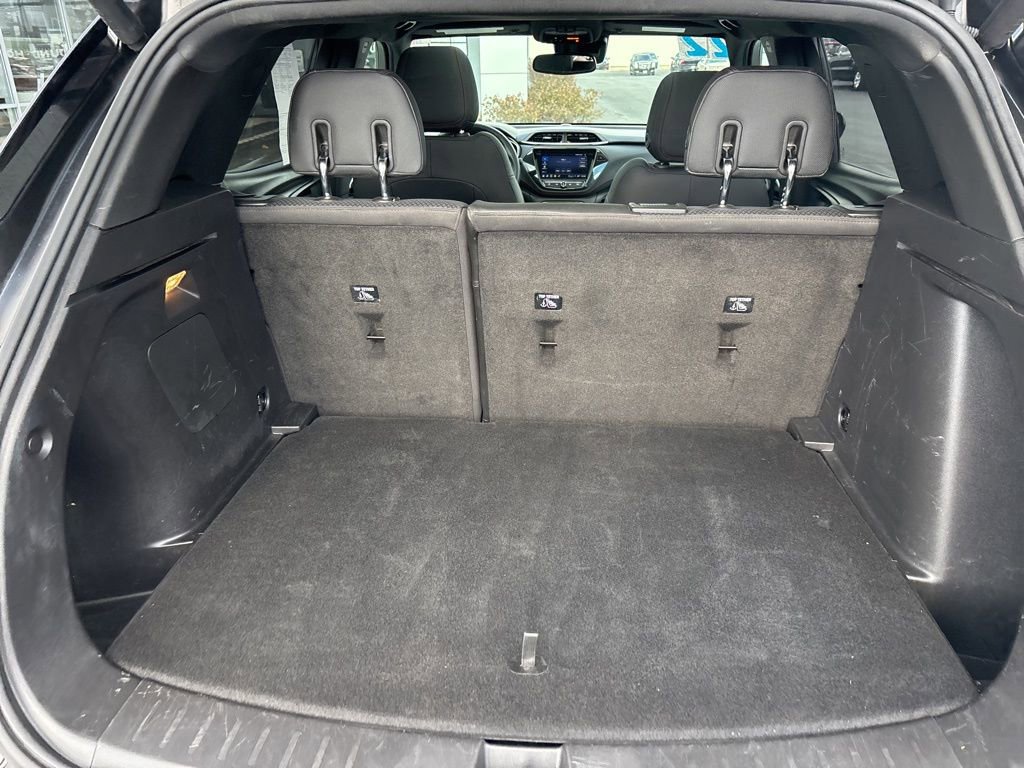 Used 2022 Chevrolet TrailBlazer RS w/ Sun and Liftgate Package image 15