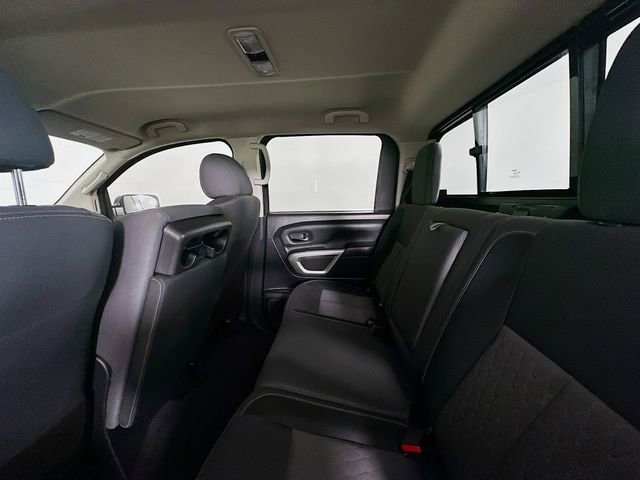 Used 2023 Nissan Titan SV image 23