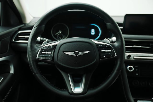 Used 2025 Genesis G70 2.5T image 30