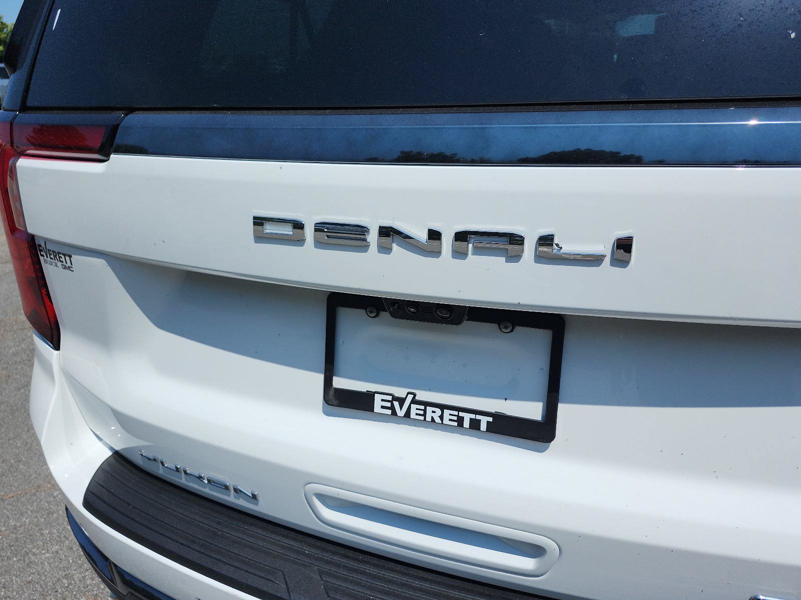 New 2026 GMC Yukon XL Denali Ultimate AWD/4WD image 4