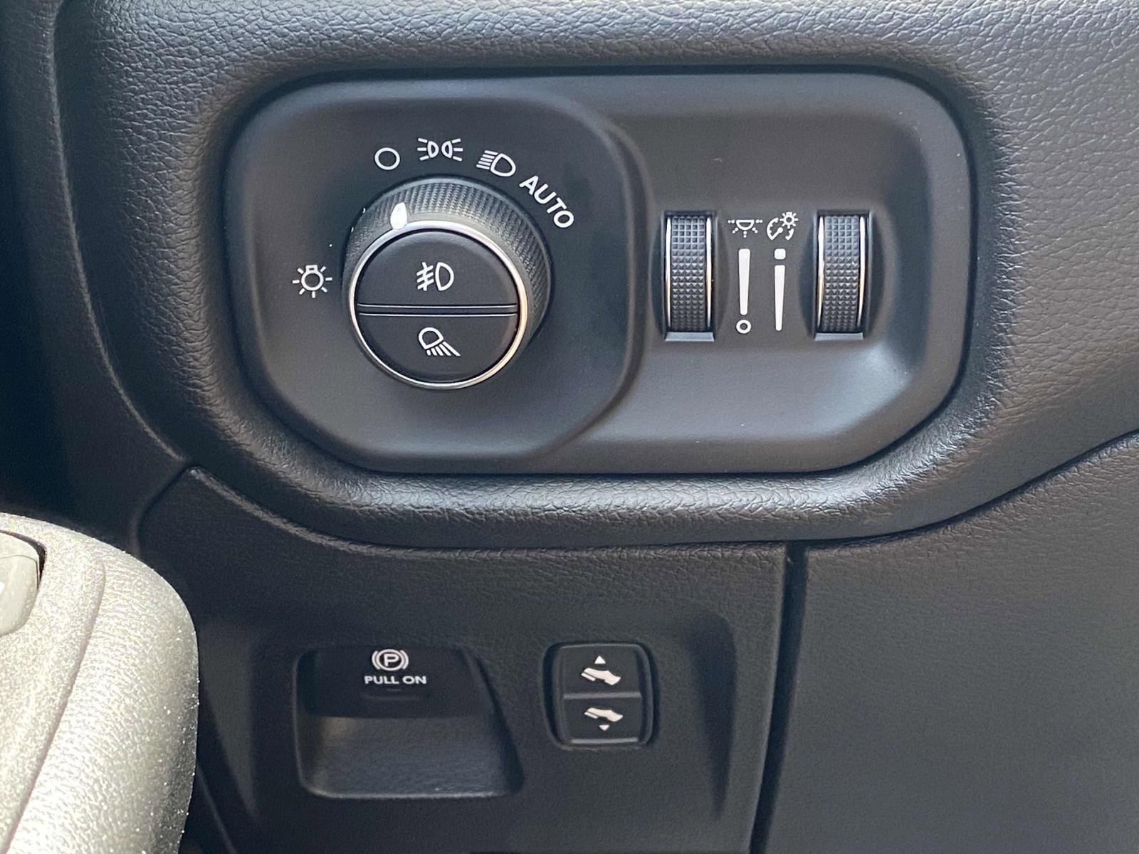 New 2025 RAM 1500 Big Horn image 31