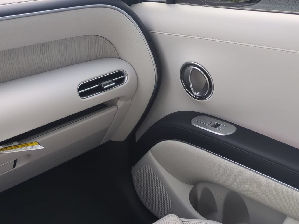 New 2027 Hyundai Palisade Calligraphy FWD image 21